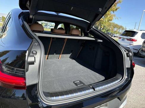 Used 2025 BMW X4 xDrive30i image 11