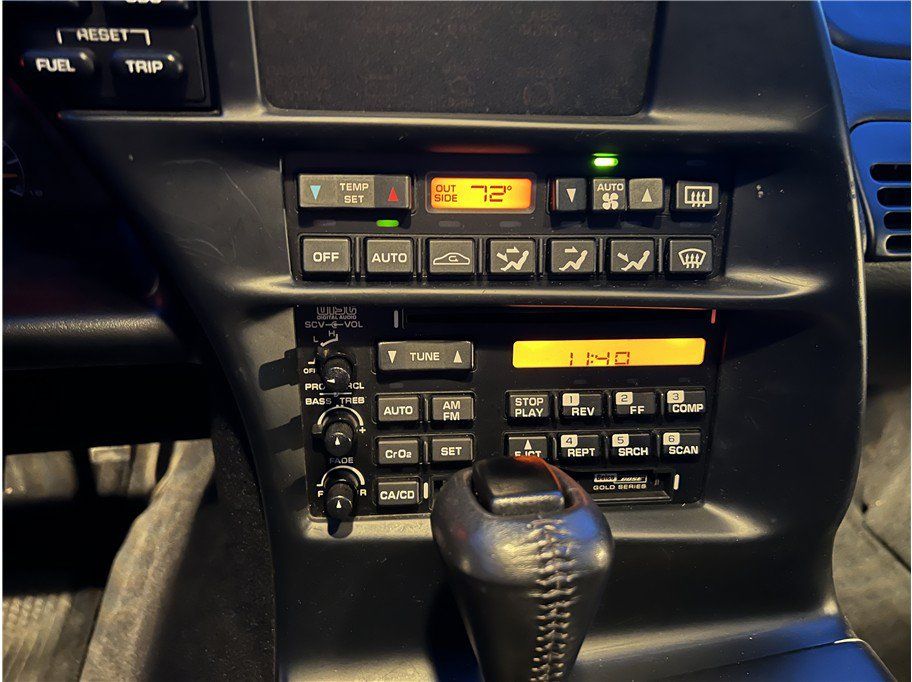 Used 1994 Chevrolet Corvette Coupe RWD image 14