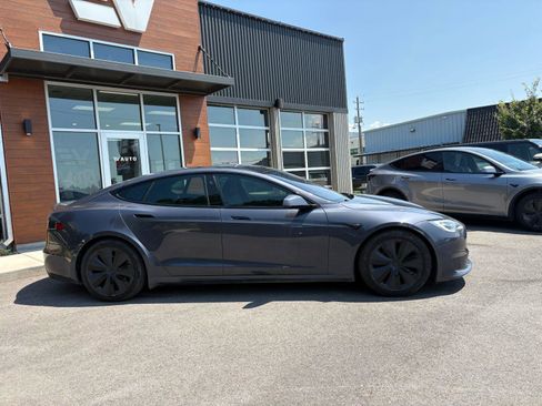 Used 2022 Tesla Model S Plaid AWD/4WD image 8