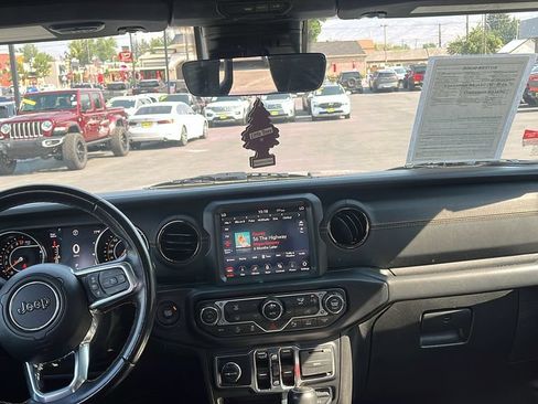 Used 2022 Jeep Gladiator Overland AWD/4WD image 22