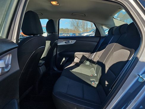 Used 2023 Kia Forte LXS w/ LXS Technology Package image 10