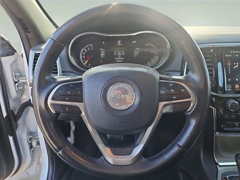 Used 2022 Jeep Grand Cherokee Limited image 25