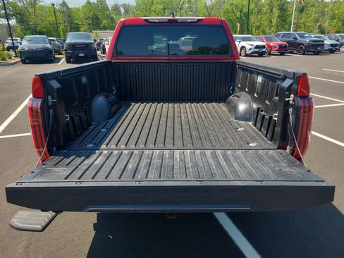 Used 2024 Toyota Tundra Platinum AWD/4WD image 29