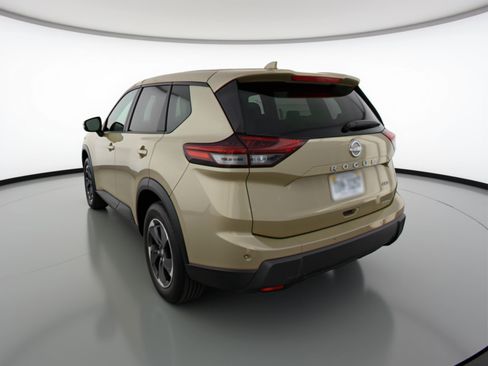 Used 2025 Nissan Rogue SV image 6