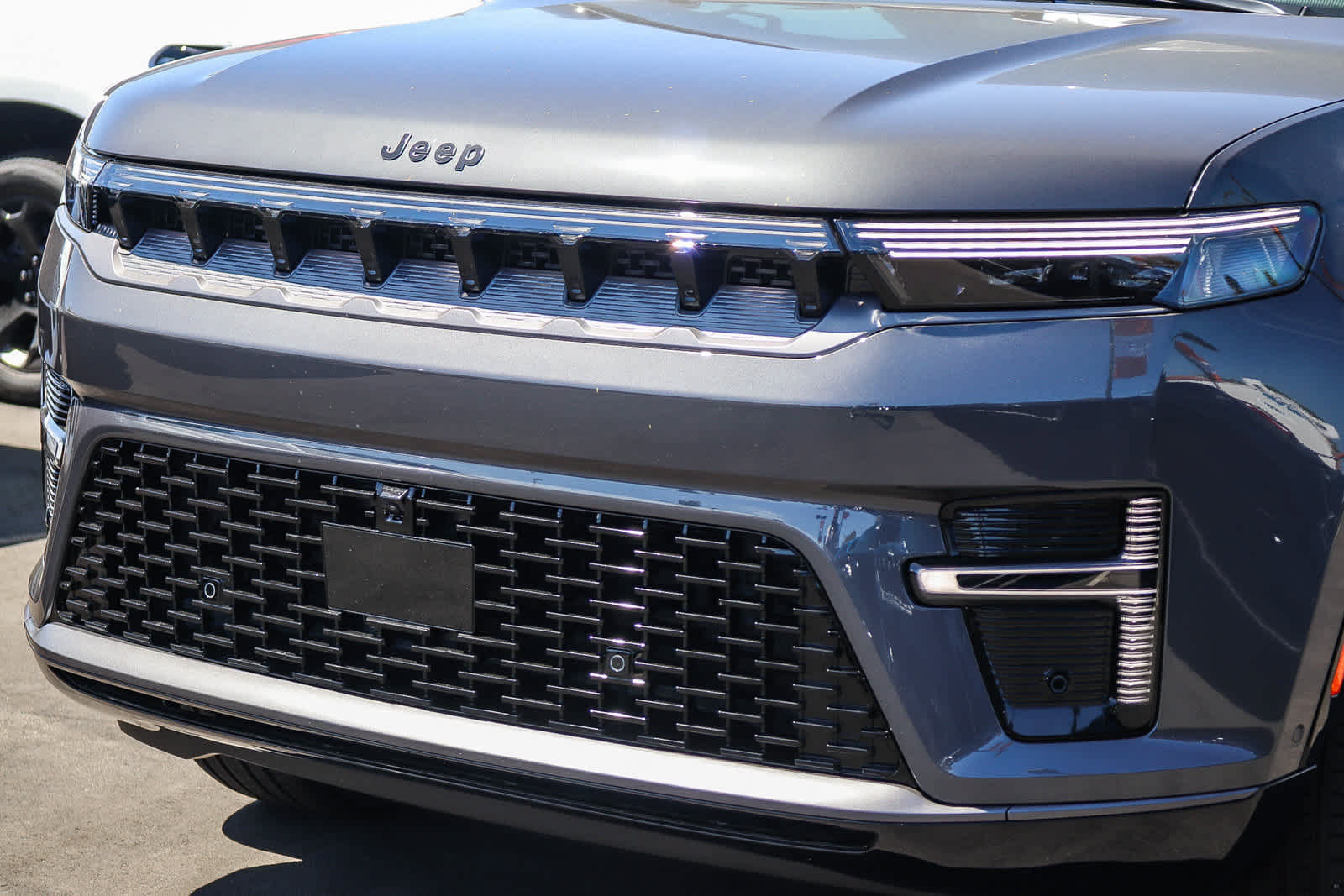 New 2026 Jeep Grand Wagoneer L Limited AWD/4WD image 8