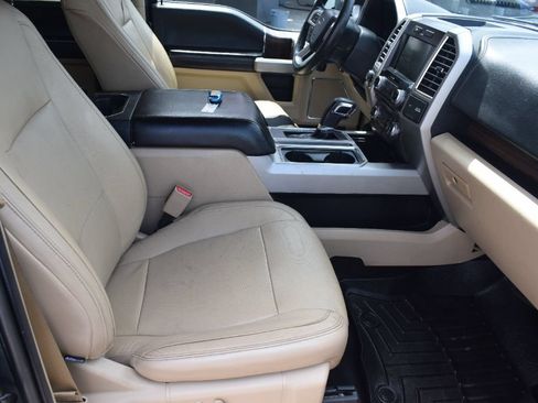 Used 2015 Ford F150 Lariat w/ Equipment Group 502A Luxury AWD/4WD image 16