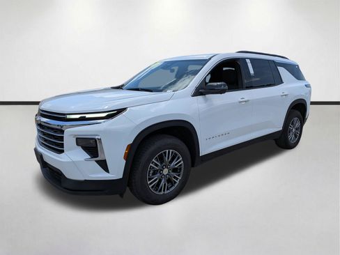 Used 2024 Chevrolet Traverse LT FWD image 8