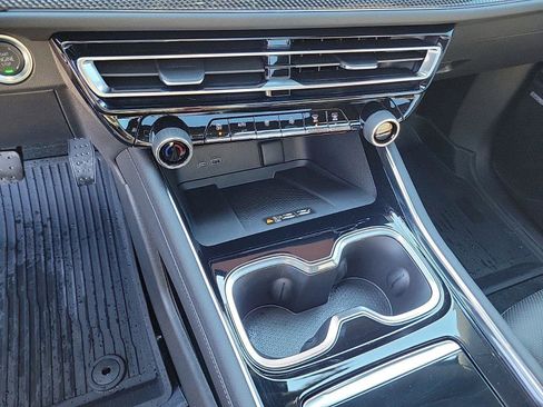 Used 2026 Chevrolet Traverse High Country image 28