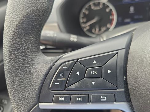 Used 2024 Nissan Altima 2.5 SV FWD image 24