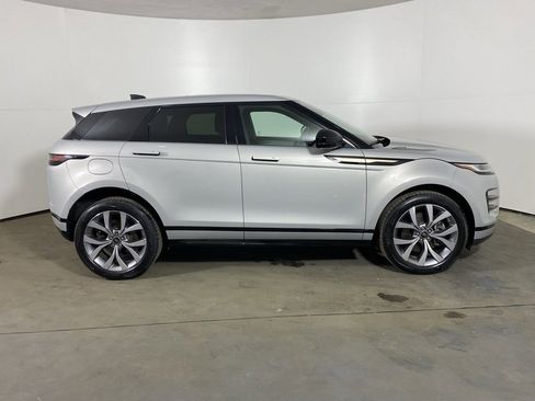 Used 2023 Land Rover Range Rover Evoque R-Dynamic S image 4
