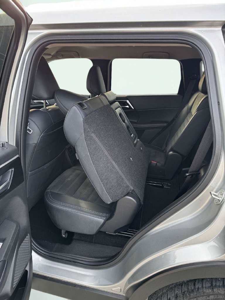 Used 2024 Mitsubishi Outlander SE AWD/4WD image 27