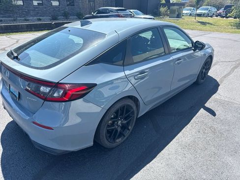 Used 2024 Honda Civic Sport image 3