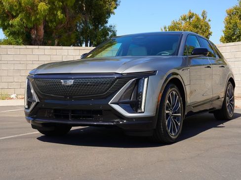 Certified 2024 Cadillac Lyriq Sport AWD/4WD image 2
