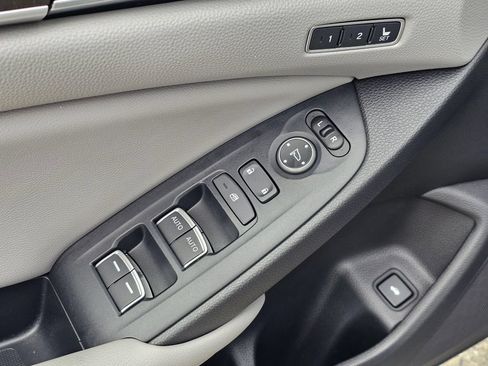 Used 2018 Honda Accord EX-L image 22