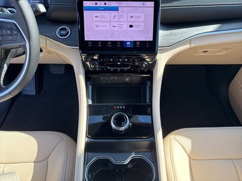 New 2025 Jeep Grand Cherokee L Limited w/ Luxury Tech Group II image 51