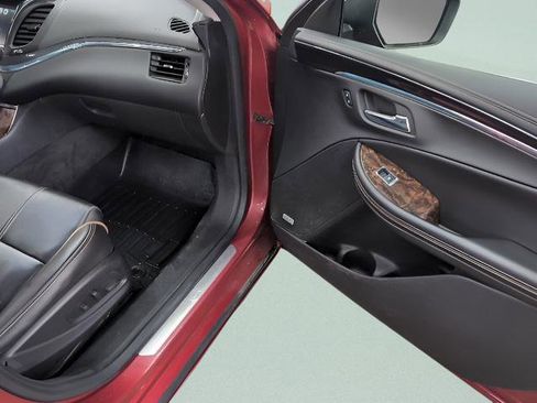Used 2015 Chevrolet Impala LTZ image 24