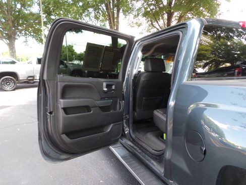 Used 2018 Chevrolet Silverado 1500 LT w/ All Star Edition RWD image 33