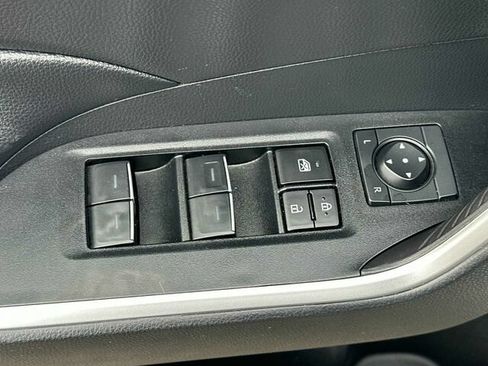 Used 2024 Toyota RAV4 XLE w/ Convenience Package AWD/4WD image 13