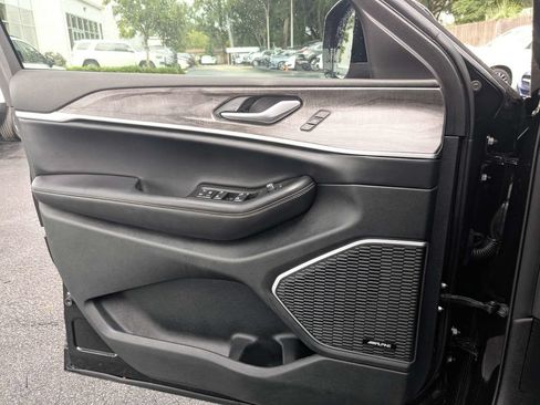 Used 2021 Jeep Grand Cherokee L Limited RWD image 30