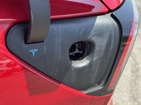 Used 2018 Tesla Model 3 Long Range RWD image 10