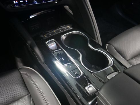 Used 2023 Buick Envision Avenir image 24