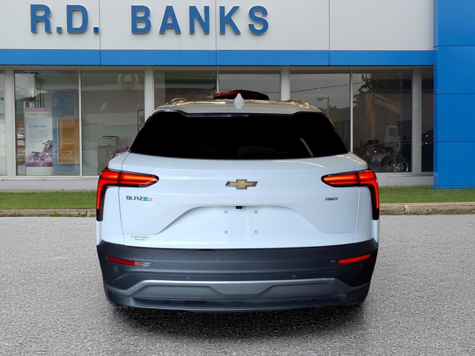Used 2024 Chevrolet Blazer EV LT AWD/4WD image 4