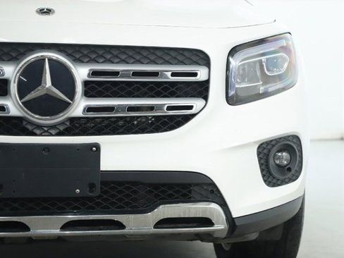 Used 2022 Mercedes-Benz GLB 250 4MATIC image 7
