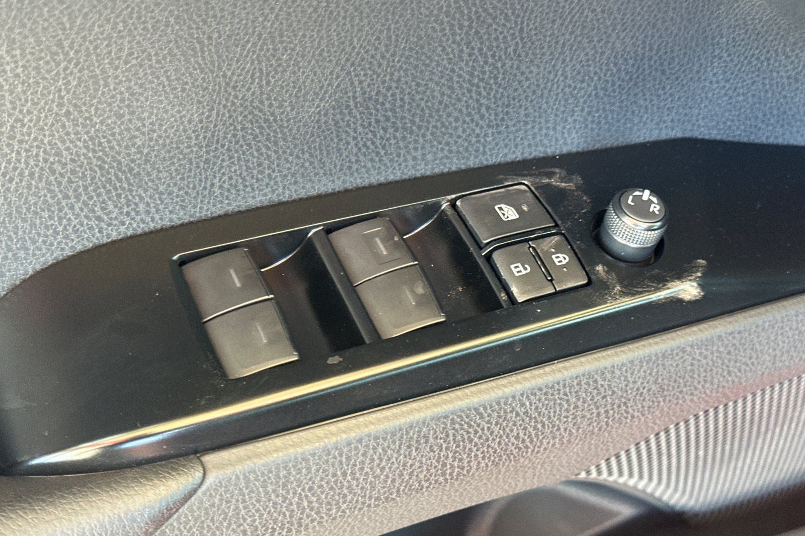New 2026 Toyota Camry LE w/ Convenience Package FWD image 13
