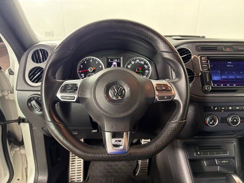 Used 2016 Volkswagen Tiguan R-Line AWD/4WD image 15