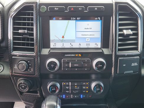 Used 2019 Ford F150 Lariat w/ Equipment Group 502A Luxury AWD/4WD image 17