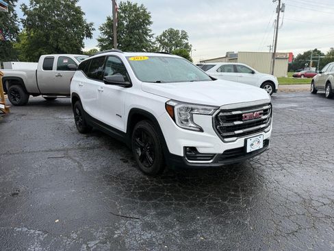 Used 2022 GMC Terrain AT4 AWD/4WD image 1