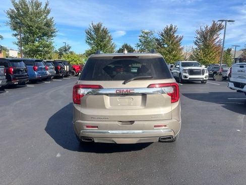 Used 2022 GMC Acadia Denali w/ Denali Ultimate Package AWD/4WD image 6