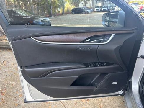 Used 2018 Cadillac XTS Luxury image 14