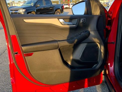 Certified 2022 Ford Escape SEL w/ Technology Package image 21