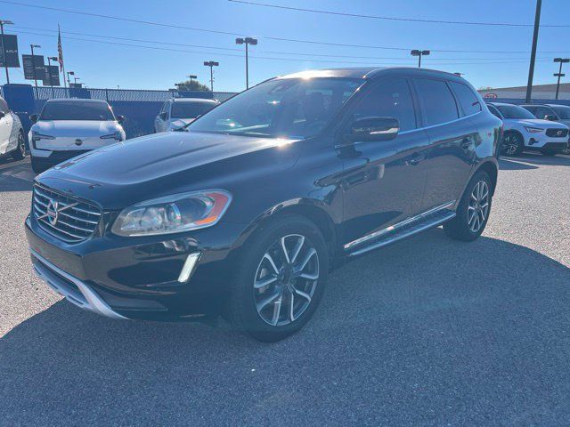 Used 2017 Volvo XC60 T6 Dynamic w/ Preferred Option Package AWD/4WD image 7