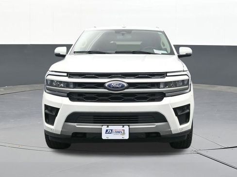 Used 2023 Ford Expedition XLT image 24