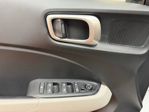 New 2026 Hyundai Venue SEL FWD image 21