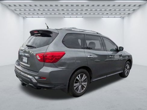 Used 2018 Nissan Pathfinder S FWD image 4