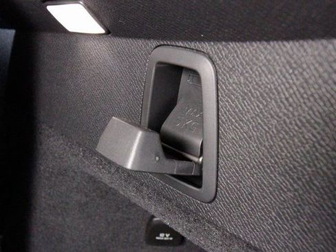 Used 2025 Volvo XC90 B6 Ultra w/ Protection Package image 35