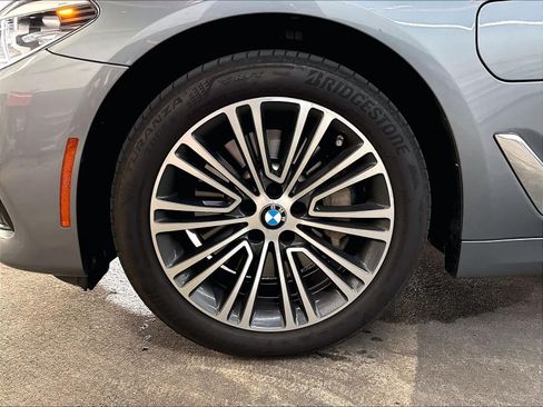 Used 2019 BMW 530e RWD image 12