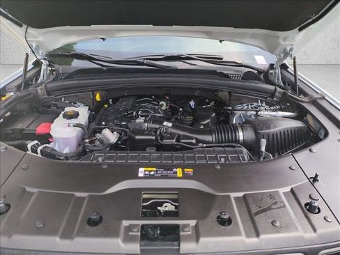 Used 2025 Jeep Grand Cherokee Limited image 28