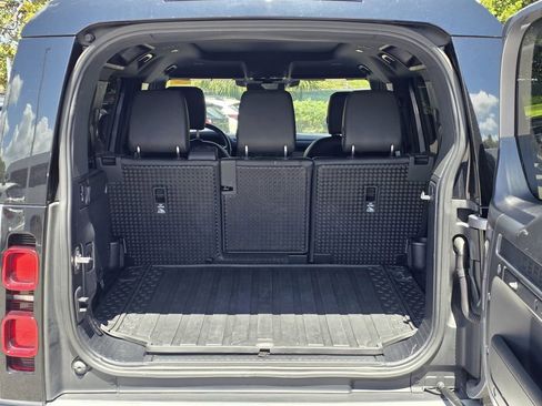 Used 2022 Land Rover Defender 110 SE AWD/4WD image 9