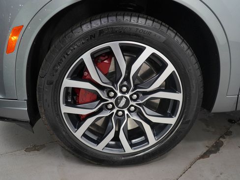 Used 2025 Cadillac XT6 Sport image 29