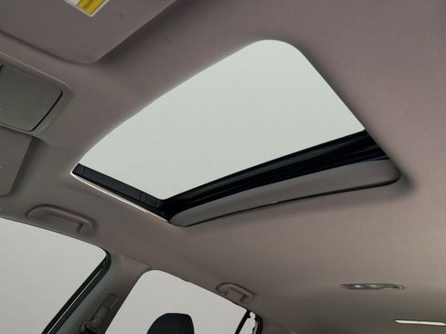 Used 2022 Honda Pilot Special Edition image 11