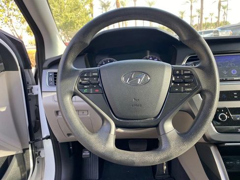 Used 2015 Hyundai Sonata SE FWD image 9
