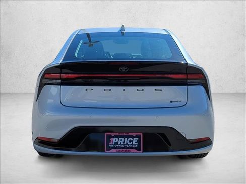 Certified 2025 Toyota Prius XLE image 5