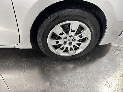 Used 2015 Toyota Corolla S image 14