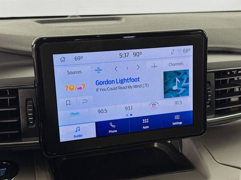 Used 2022 Ford Explorer XLT w/ Equipment Group 202A image 14