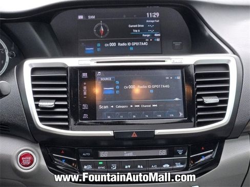 Used 2017 Honda Accord EX-L image 11