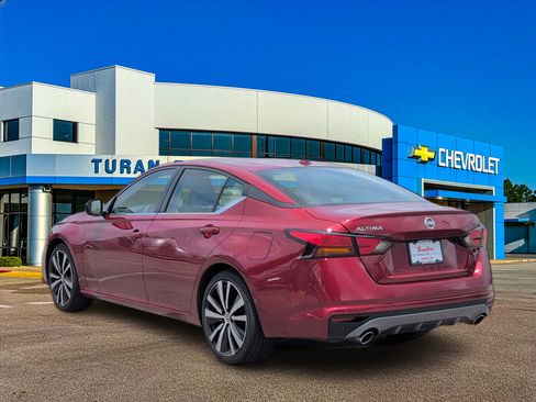 Used 2022 Nissan Altima 2.5 SR FWD image 3